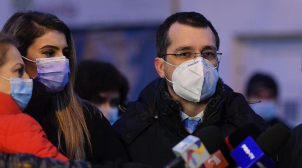 video vlad voiculescu va exista pe paginile ministerului sanatatii si ministerului educatiei un formular tip pentru exprimarea acordului de testare in scoli