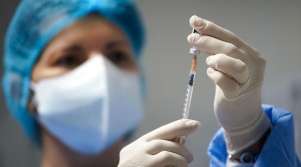 ministerul sanatatii nu ia in calcul introducerea de amenzi pentru medicii care vaccineaza impotriva covid 19 persoane neprogramate