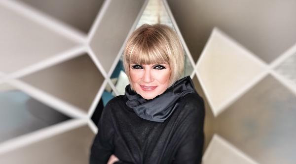 moda se reinventeaza designerii devin mult mai curajosi colorati si creativi un nou sezon levintza prezinta la tvr 1