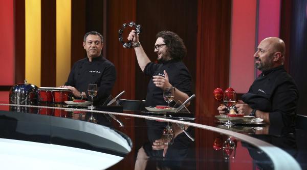 chefi la cutite revine cu sezonul 9 show ul va fi difuzat in fiecare duminica luni si marti la antena 1