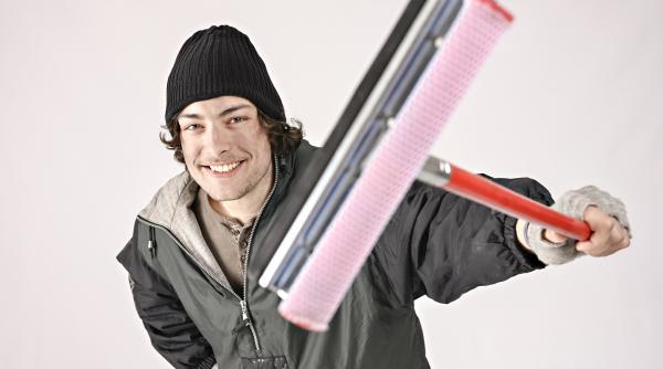 toto dumitrescu se alatura distributiei serialului adela de la antena 1