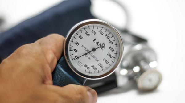 inima o baterie care lanseaza stimuli electrici