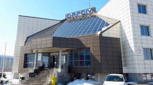 romanii cumpara mai putine masini