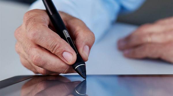 contractele viitorului vor fi semnate cu esignatures wacom cerneala digitala un plus de securitate pentru contractele viitorului