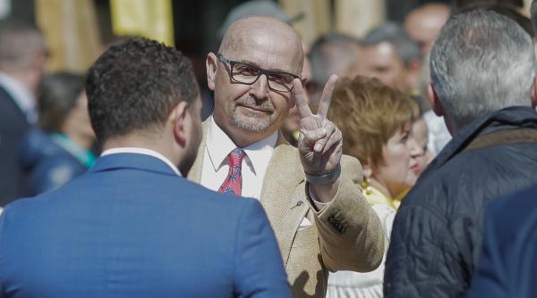 dna face perchezitii la vila unde locuieste ioan nasleu fostul director de la piete sa si la cazanaria de la obreja tablouri cu mafioti celebri pe peretii proiectului de suflet