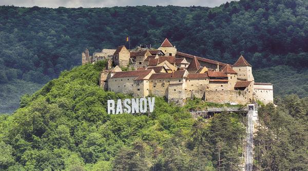 rasnov cea mai mare cetate taraneasca din carpati