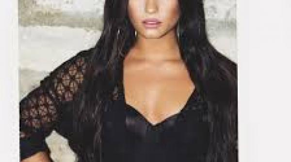 demi lovato a dezvaluit ca a fost violata in adolescenta cand filma pentru disney chanel