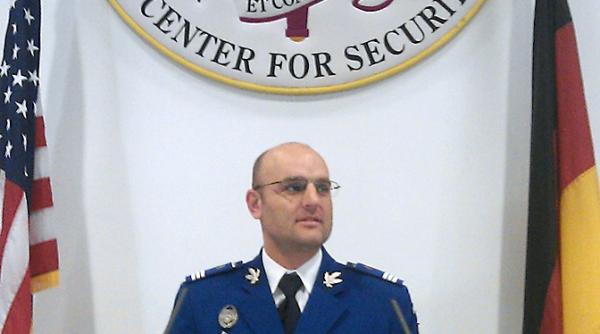 un jandarm a devenit preot pentru persoanele cu deficiente de auz