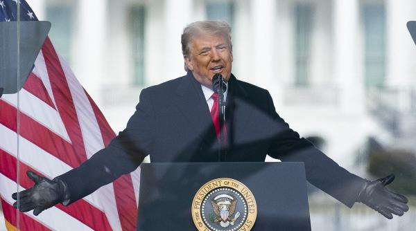 interzis pe principalele platforme sociale donald trump si a lansat propriul website