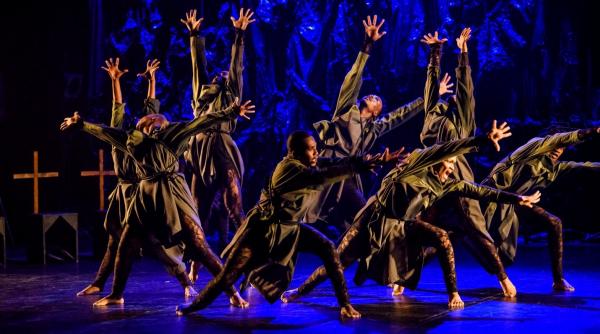 carusel de emotii in aprilie pe scena digitala