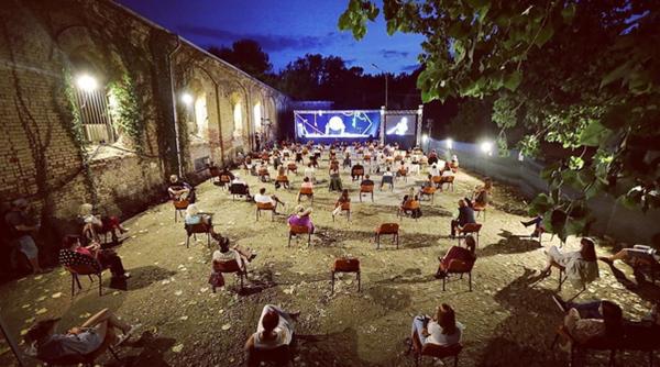 cum ar putea sa se desfasoare concertele si spectacolele in 2021 propunerile inainte de ministrul culturii