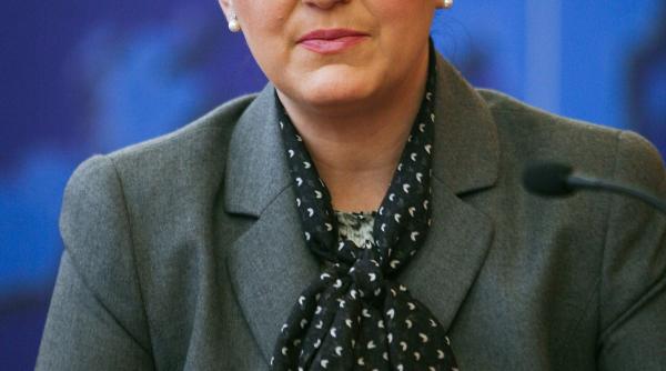 anca boagiu a primit o sinecura de 12 000 de lei pe luna de la fostul sau consilier devenit ministru