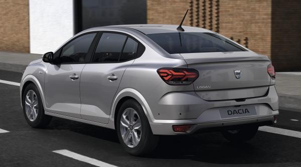 lovitura pentru dacia logan de 2 stele