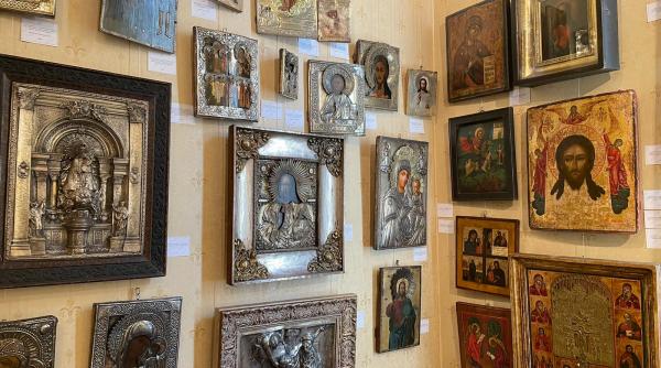 formarea unei piete pentru icoanele romanesti