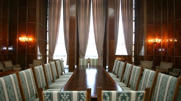 guvernul panseaza esecul romaniei durabile cu un sfat al inteleptilor