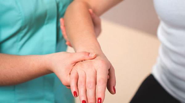 oasele din apropierea pumnului se rup cel mai des