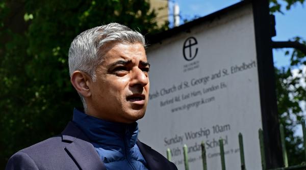 primarul londrei reales pentru al doilea mandat