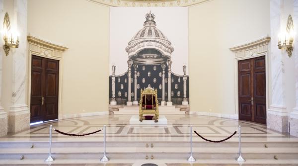 tronul regilor romaniei expus la muzeul national de arta al romaniei dupa mai bine de 70 de ani