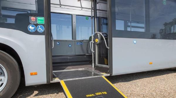 autoritatile din galati redeschid traseele de autobuz pentru elevi