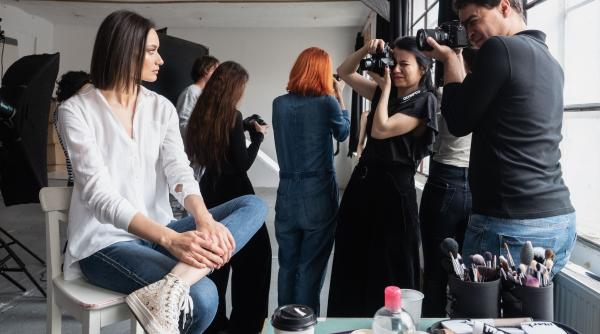 incepe walk shoot festivalul de fotografie intre 21 30 mai au loc 9 ateliere foto 10 conferinte online o expozitie si un targ de fotografie