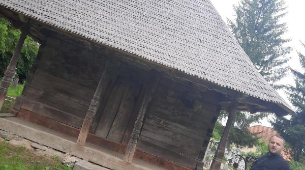 biserica ursi premiata peste granite