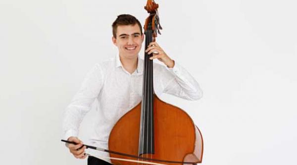 stagiunea de marti seara recital de contrabas cu public