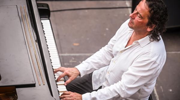 turnee de poveste din 5 iunie in parcul coloanei fara sfarsit