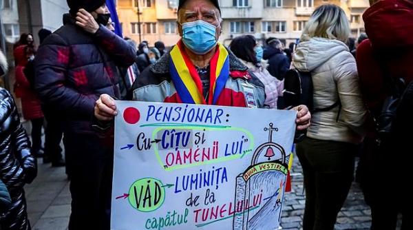 pensionarii ies in strada nemultumiti de nivelul de trai