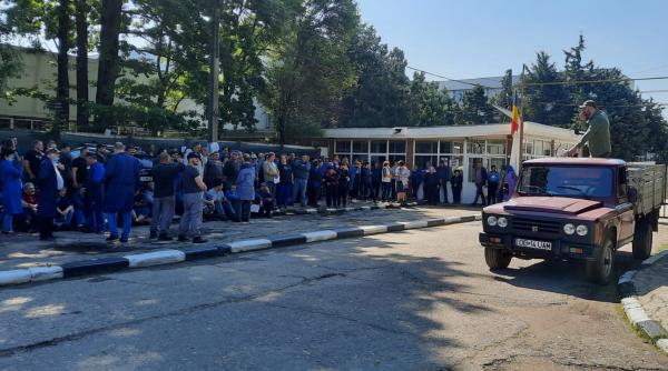 angajatii din industria de aparare in strada cei din sectorul energetic in somaj