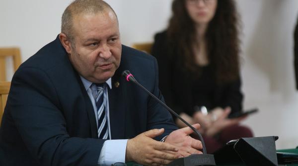 fenechiu vantul schimbarii este destul de prezent in pnl