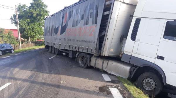 trafic rutier deviat intre pitesti si ramnicu valcea dn7 este blocat