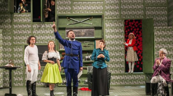 soldatul de ciocolata regia andrei serban se reia odeon