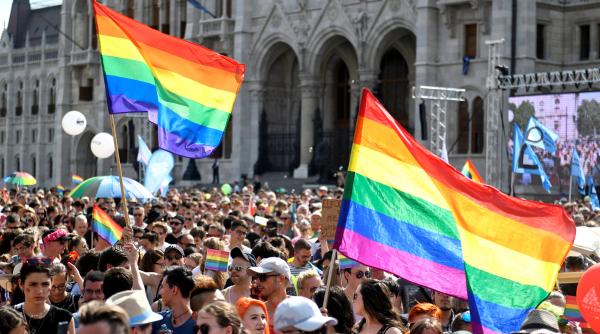 viktor orban isi pune in cap uniunea europeana si comunitatea lgbt