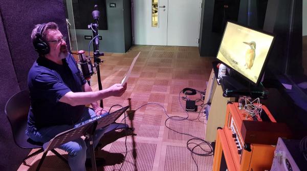 adrian titieni este naratorul romania salbatica cel mai complex film documentar despre natura din tara noastra prima coloana sonora compusa pentru orchestra din ultimele decenii