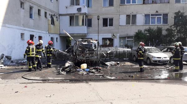 incendiu urmat de explozie la o camioneta in ramnicu valcea doua victime la spital