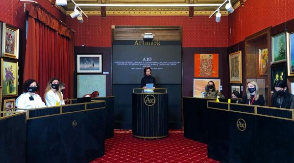 arta prospera in vremuri de criza situatia pietei romanesti de arta in primul semestru al 2021