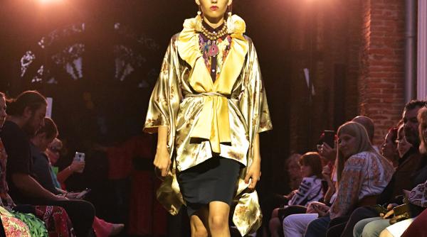 fashion show inedit la arcub in inchiderea expozitiei chimonoul intalneste ia