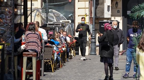 ministrul sanatatii stim care sunt activitatile cu risc mare de transmitere a bolii cum sunt restaurantele iar acolo sa permitem accesul fie pe certificat verde fie pe certificat de vaccinare