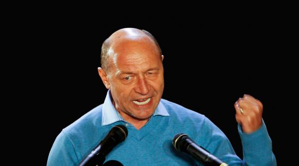 noua nota la securitate data de basescu si a turnat un coleg ca a avut relatii intime cu o fata