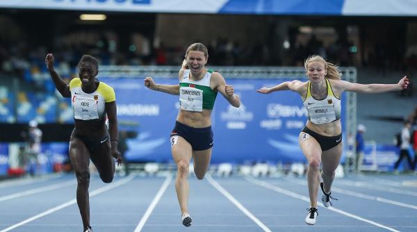 o atleta din belarus care si a criticat antrenorii dusa cu forta la aeroport in mijlocul jo