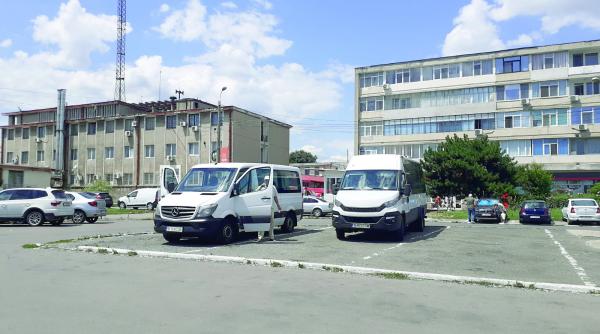 consiliile judetene isi aleg singure firmele de transport si le finanteaza