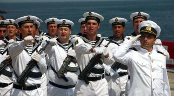 ceremonii militare si spectacole de ziua marinei