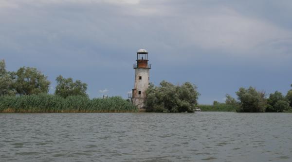 o veste buna si una proasta cea mai vizitata zona a tarii este delta dunarii acolo isi muta raziile protectia consumatorului