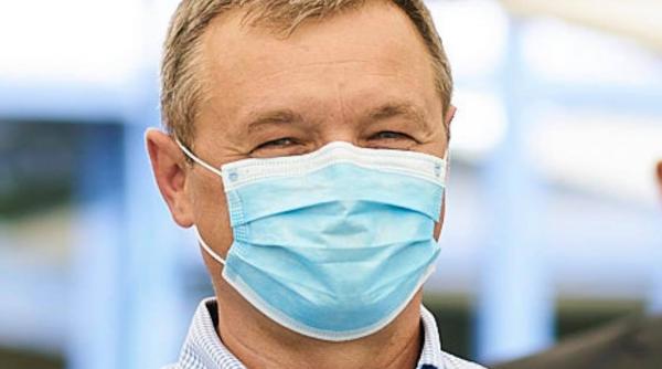 ministrul teleman isi cere scuze dupa ce a adormit la o conferinta la care participa si ciolos