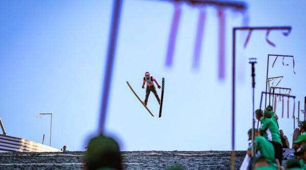 cupa continentala de sarituri cu schiurile incepe la rasnov