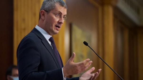 campionat de ipocrizie in parlamentul romaniei din trei motiuni de cenzura a ramas doar una liberalii acuza fapte comise si de ei in urma cu 20 de ani