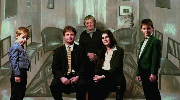 vernisaj la galeria sector 1 cine ne apara de alunecarea melcului ce trece peste lama cutitului fara sa i pese 17 artisti internationali ale caror lucrari fac parte din colectia de arta pomeranz din viena