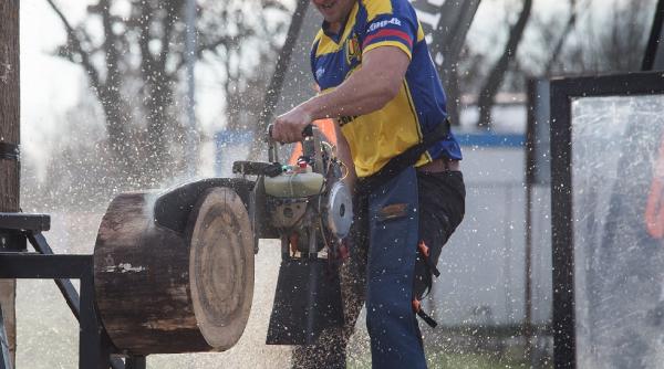 culmea ironiei dupa scumpirea gazelor se ieftinesc lemnele de foc