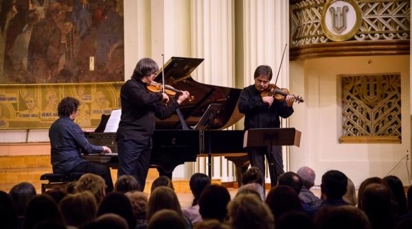 duelul viorilor stradivarius versus guarneri revine cu editia a x a