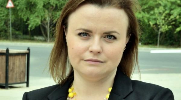 strategul din spatele noului sef al postei romane un consilier general specializat in minuni economice in declaratiile de avere